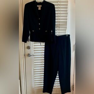 Vintage Dani Max Black Women's 2 Piece Pant Suit - Size 14